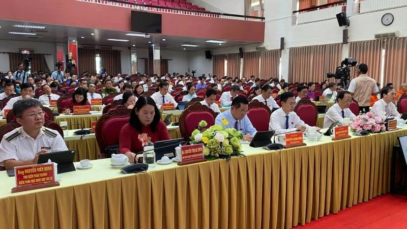 Vĩnh Long tập trung giải pháp tạo đà tăng trưởng hai con số Vĩnh Long tập trung giải pháp tạo đà tăng trưởng hai con số