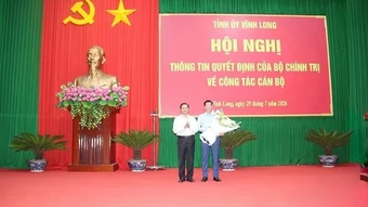 Vĩnh Long thông tin quyết định của Bộ Chính trị về công tác cán bộ