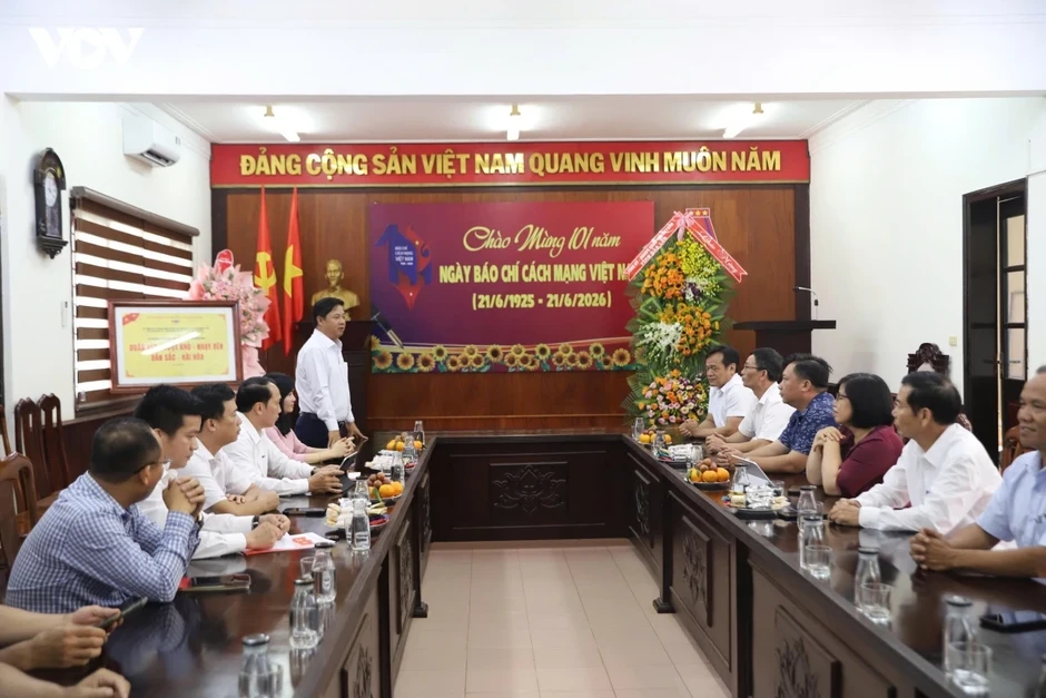 TinVina góp phần đưa tiếng nói của Đảng đến gần hơn với đồng bào TinVina góp phần đưa tiếng nói của Đảng đến gần hơn với đồng bào