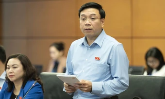 'Vũ công ballet nhận thù lao 80.000 đồng/ngày khó sống bằng nghề'