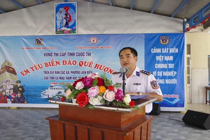 Vun đắp tình yêu biển đảo quê hương Vun đắp tình yêu biển đảo quê hương