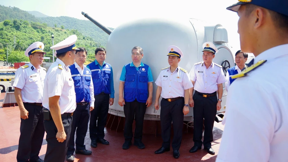 Vùng 3 Hải quân khánh thành, bàn giao công trình nâng cao chất lượng sinh hoạt, học tập cho cán bộ, chiến sĩ Vùng 3 Hải quân khánh thành, bàn giao công trình nâng cao chất lượng sinh hoạt, học tập cho cán bộ, chiến sĩ