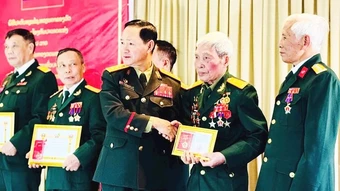 Vững lời nguyện giúp bạn là giúp mình