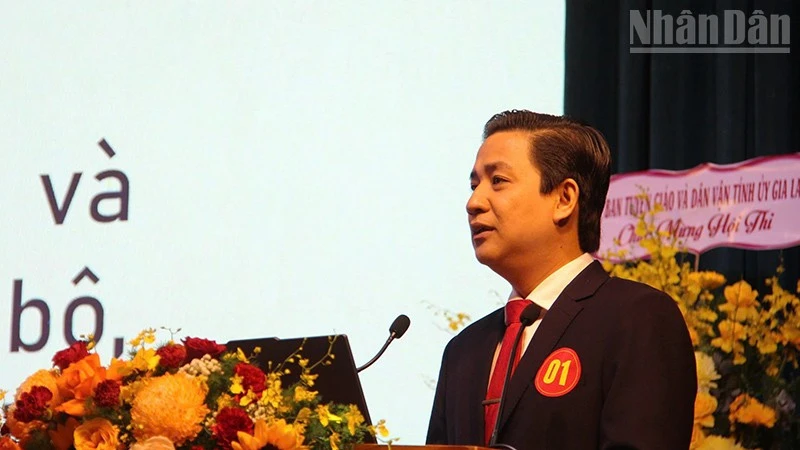 Vững vàng “ngọn cờ tiên phong” Vững vàng “ngọn cờ tiên phong”