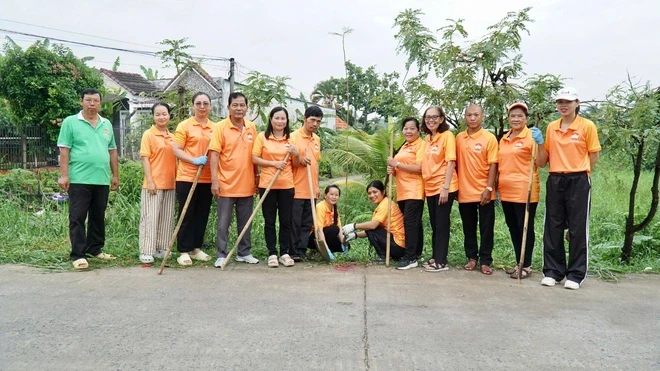Xã Bình Chánh, TPHCM: Người dân hào hứng hưởng ứng Tết trồng cây