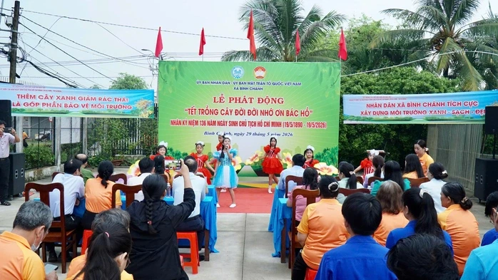 Xã Bình Chánh, TPHCM: Người dân hào hứng hưởng ứng Tết trồng cây