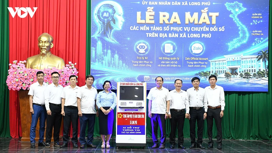 Xã Long Phú, thành phố Cần Thơ đưa AI vào phục vụ hành chính công Xã Long Phú, thành phố Cần Thơ đưa AI vào phục vụ hành chính công
