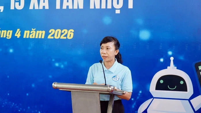 Xã Tân Nhựt, TPHCM: Đưa dịch vụ công về tận ấp, người dân tự tin làm hồ sơ trực tuyến Xã Tân Nhựt, TPHCM: Đưa dịch vụ công về tận ấp, người dân tự tin làm hồ sơ trực tuyến