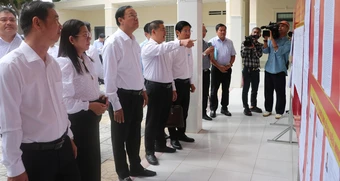 Xã ven biển TPHCM chủ động bố trí thùng phiếu cho cử tri đi biển
