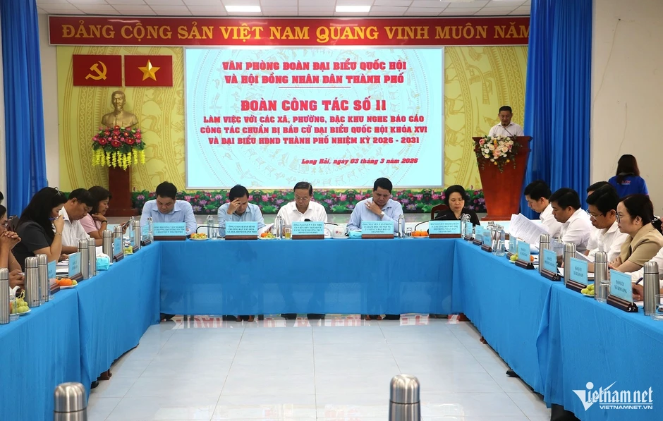 Xã ven biển TPHCM chủ động bố trí thùng phiếu cho cử tri đi biển Xã ven biển TPHCM chủ động bố trí thùng phiếu cho cử tri đi biển