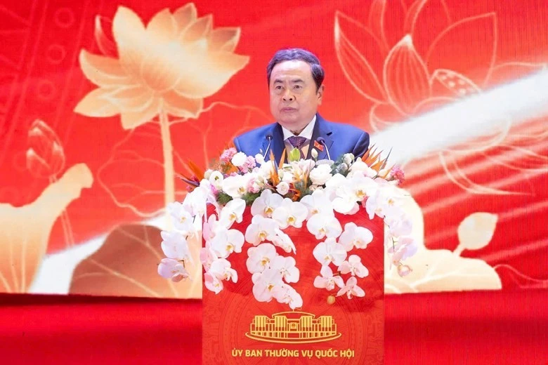Xây dựng chính quyền địa phương hiện đại, chuyên nghiệp, gần dân, sát dân Xây dựng chính quyền địa phương hiện đại, chuyên nghiệp, gần dân, sát dân