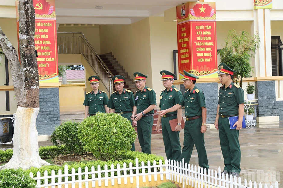 Xây dựng doanh trại chính quy ở vùng biên cương Đông Bắc của Tổ quốc Xây dựng doanh trại chính quy ở vùng biên cương Đông Bắc của Tổ quốc