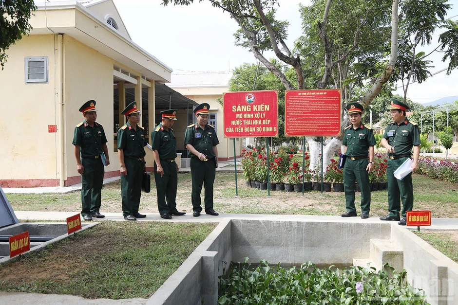 Xây dựng doanh trại chính quy, xanh, sạch, đẹp giữa đại ngàn “nắng lửa” Xây dựng doanh trại chính quy, xanh, sạch, đẹp giữa đại ngàn “nắng lửa”