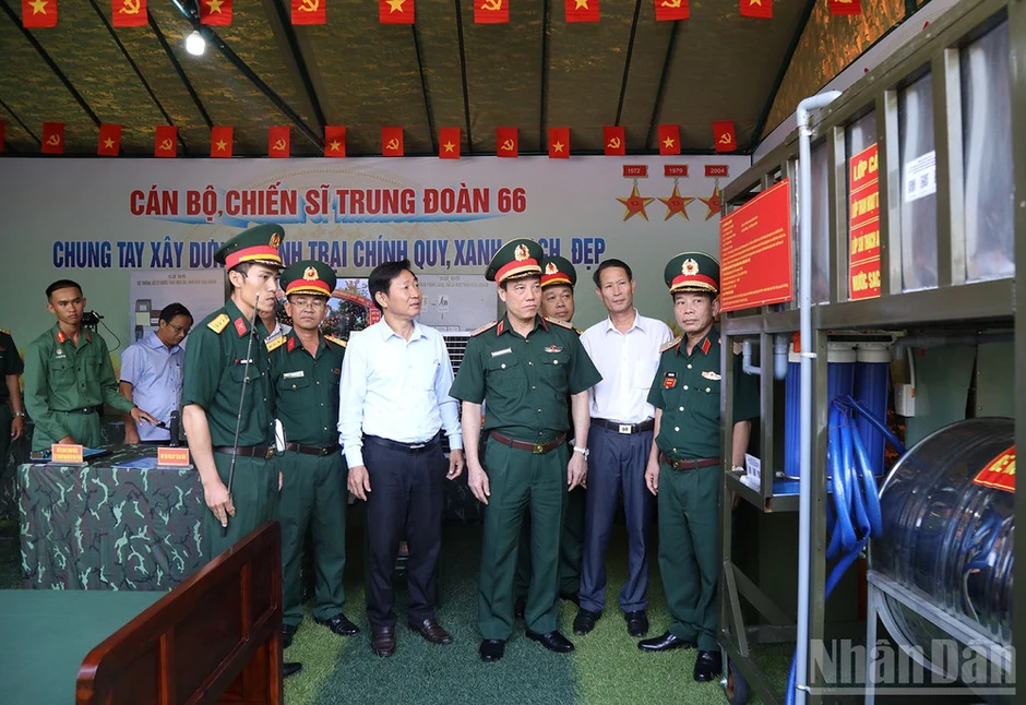 Xây dựng doanh trại chính quy, xanh, sạch, đẹp giữa đại ngàn “nắng lửa” Xây dựng doanh trại chính quy, xanh, sạch, đẹp giữa đại ngàn “nắng lửa”