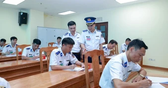 Xây dựng đội ngũ cán bộ ngành tham mưu “vừa hồng, vừa chuyên”