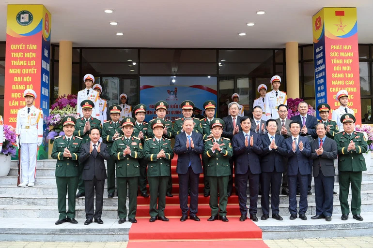 Xây dựng Học viện Kỹ thuật quân sự thành trường đại học nghiên cứu trọng điểm quốc gia Xây dựng Học viện Kỹ thuật quân sự thành trường đại học nghiên cứu trọng điểm quốc gia