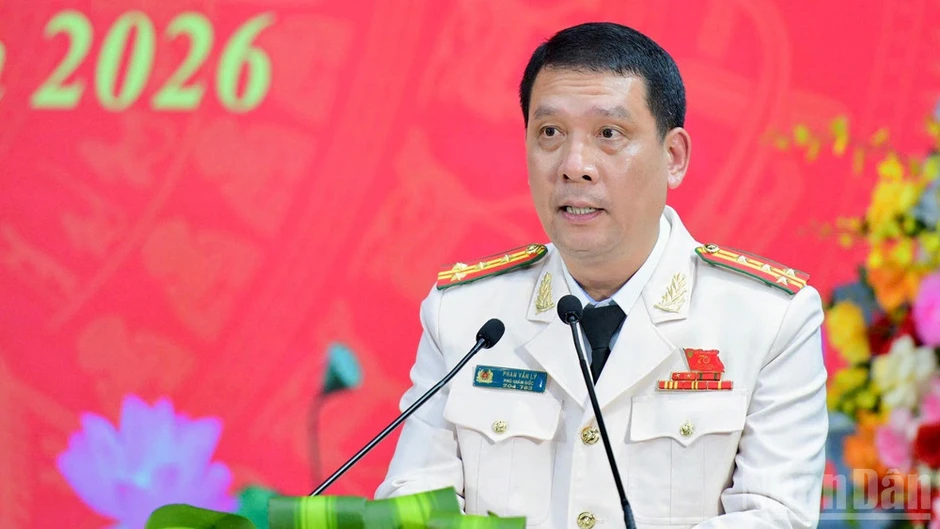 Xây dựng lực lượng Cảnh sát kinh tế Ninh Bình trong sạch, vững mạnh, hiện đại Xây dựng lực lượng Cảnh sát kinh tế Ninh Bình trong sạch, vững mạnh, hiện đại