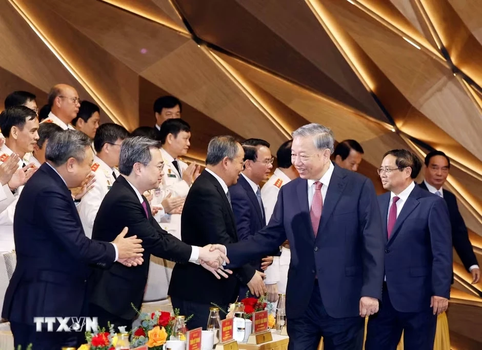 Xây dựng lực lượng Tham mưu CAND cách mạng, chính quy, tinh nhuệ, hiện đại Xây dựng lực lượng Tham mưu CAND cách mạng, chính quy, tinh nhuệ, hiện đại