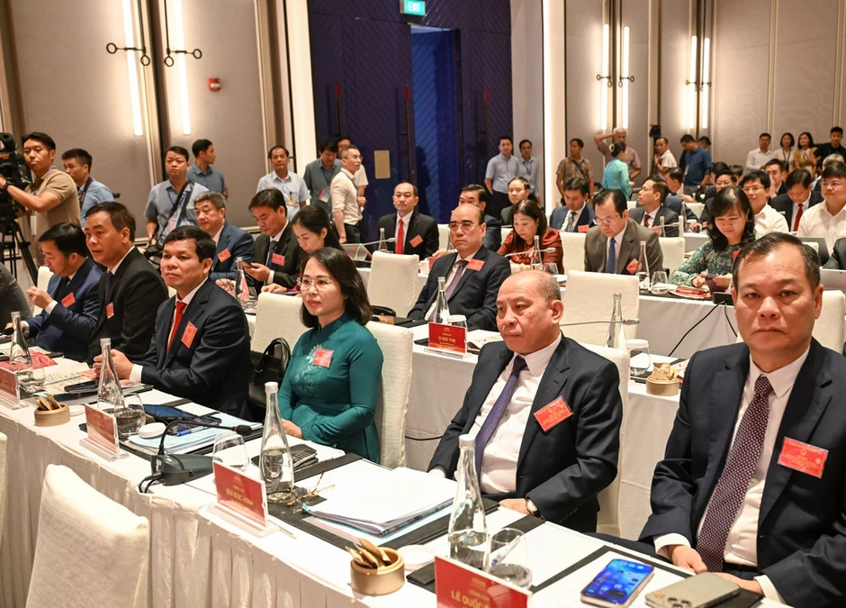 Xây dựng nền quản trị địa phương hiện đại, minh bạch, phục vụ nhân dân hiệu quả Xây dựng nền quản trị địa phương hiện đại, minh bạch, phục vụ nhân dân hiệu quả