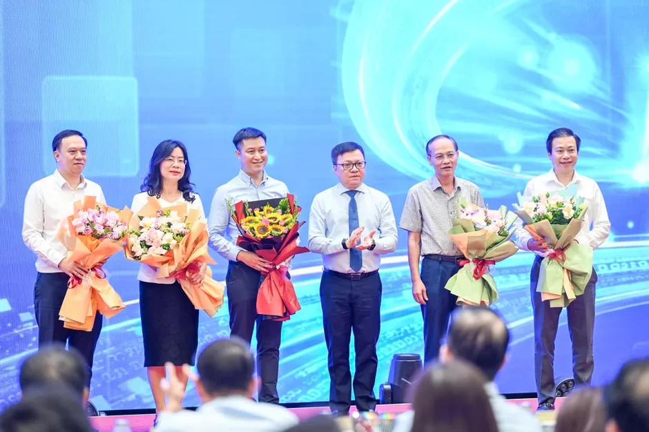 Xây dựng niềm tin thông qua việc lan tỏa giá trị nhân văn và sự thật Xây dựng niềm tin thông qua việc lan tỏa giá trị nhân văn và sự thật