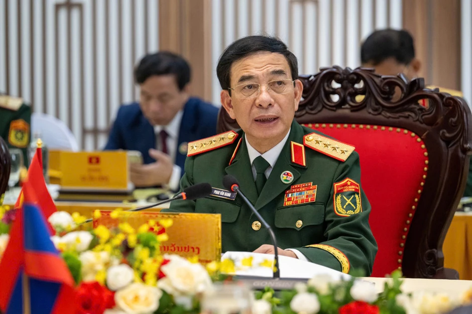 Xây dựng quan hệ Việt Nam-Lào mãi mãi xanh tươi, đời đời bền vững Xây dựng quan hệ Việt Nam-Lào mãi mãi xanh tươi, đời đời bền vững