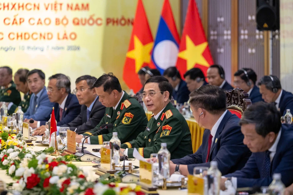Xây dựng quan hệ Việt Nam-Lào mãi mãi xanh tươi, đời đời bền vững Xây dựng quan hệ Việt Nam-Lào mãi mãi xanh tươi, đời đời bền vững
