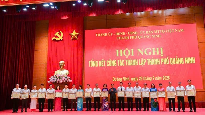 Xây dựng thành phố Quảng Ninh phát triển xứng tầm vị thế mới Xây dựng thành phố Quảng Ninh phát triển xứng tầm vị thế mới