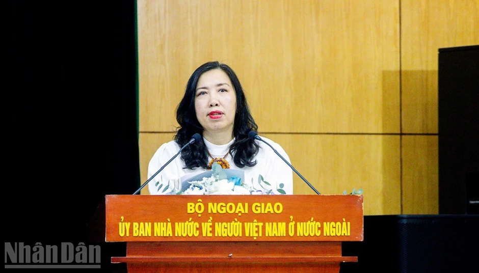 Xây dựng và phát triển các mạng lưới chuyên gia, trí thức trong các lĩnh vực công nghệ chiến lược Xây dựng và phát triển các mạng lưới chuyên gia, trí thức trong các lĩnh vực công nghệ chiến lược