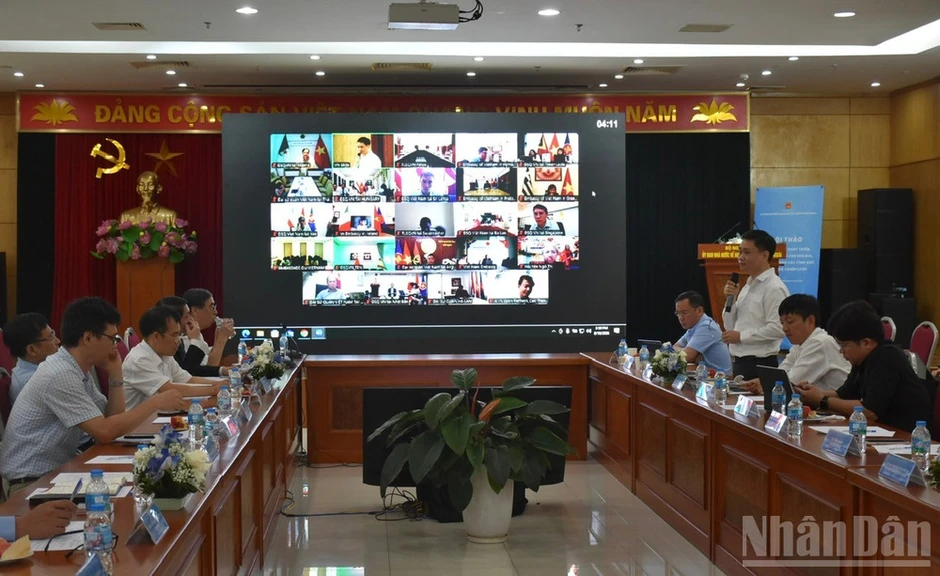 Xây dựng và phát triển các mạng lưới chuyên gia, trí thức trong các lĩnh vực công nghệ chiến lược Xây dựng và phát triển các mạng lưới chuyên gia, trí thức trong các lĩnh vực công nghệ chiến lược