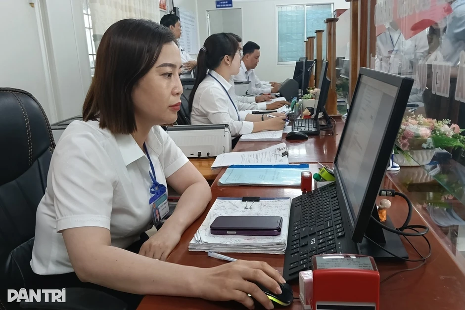 Xây dựng VNeID thành kênh giao tiếp chính thức giữa người dân và Nhà nước Xây dựng VNeID thành kênh giao tiếp chính thức giữa người dân và Nhà nước