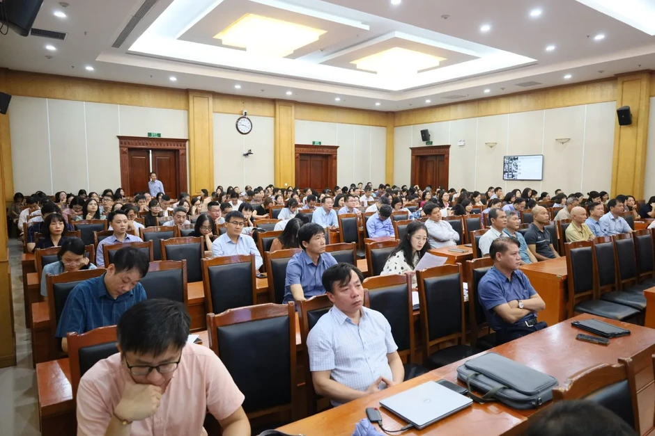 Xây dựng xã hội kỷ cương, an toàn, văn minh, hài hòa, phát triển là trụ cột của mô hình phát triển đất nước Xây dựng xã hội kỷ cương, an toàn, văn minh, hài hòa, phát triển là trụ cột của mô hình phát triển đất nước