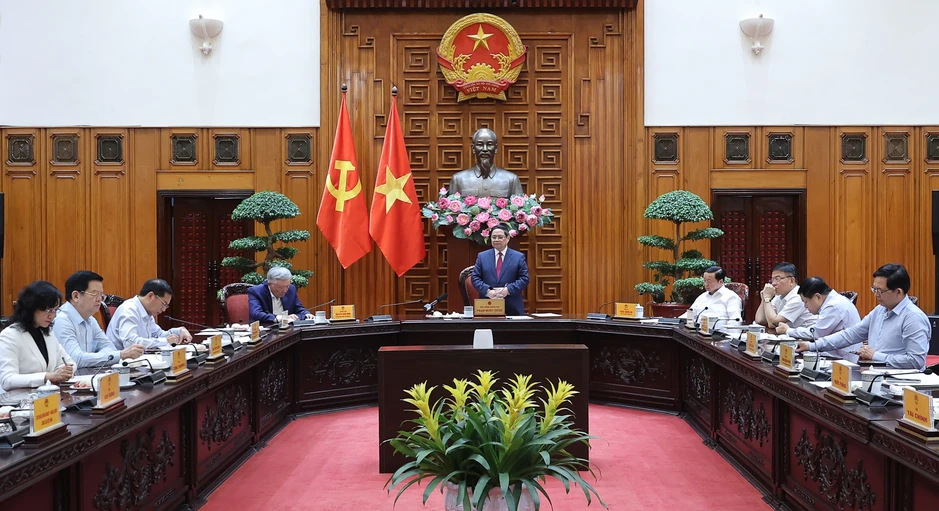 Xây ngay kho dự trữ dầu thô tại Nghi Sơn, tính thêm ở Quảng Ngãi, TPHCM Xây ngay kho dự trữ dầu thô tại Nghi Sơn, tính thêm ở Quảng Ngãi, TPHCM