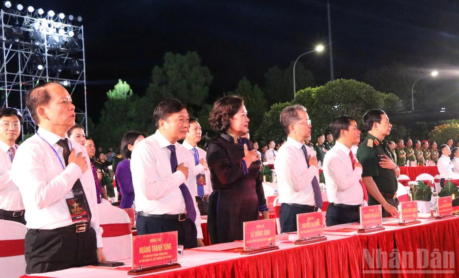 Xúc động cầu truyền hình “Sao sáng dẫn đường” tại Quảng Trị