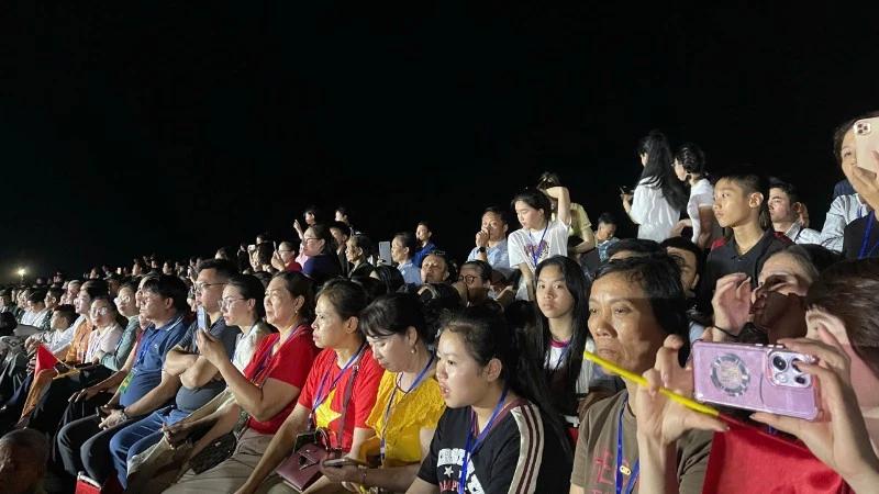 Xúc động chương trình nghệ thuật chính luận “Bản hùng ca trên sông” Xúc động chương trình nghệ thuật chính luận “Bản hùng ca trên sông”