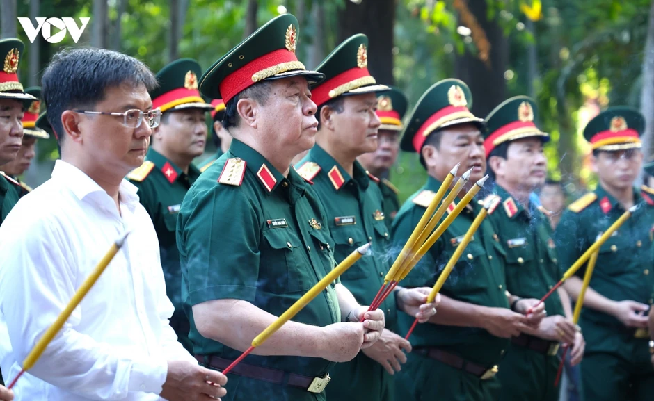 Xúc động hành trình đưa các liệt sĩ trở về từ Công viên Lê Thị Riêng