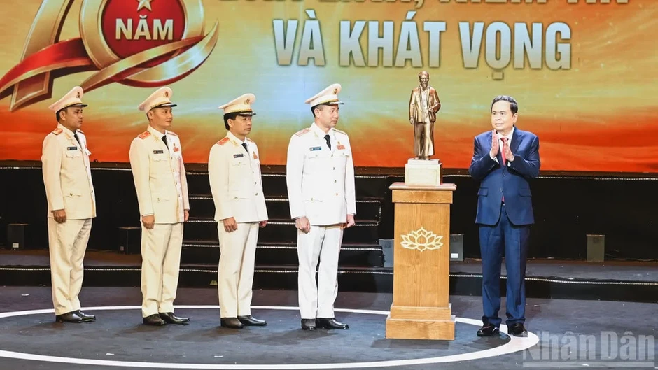 Xứng đáng là “thanh bảo kiếm sắc bén” trong đấu tranh phòng, chống tội phạm