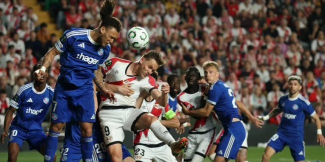Alemao lập công, Rayo Vallecano thắng sát nút Strasbourg Alemao lập công, Rayo Vallecano thắng sát nút Strasbourg