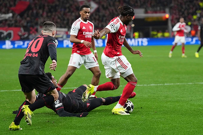 Arteta cũng là tay quái kiệt Arteta cũng là tay quái kiệt