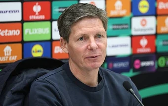Glasner khen Palace chơi xuất sắc trước Fiorentina
