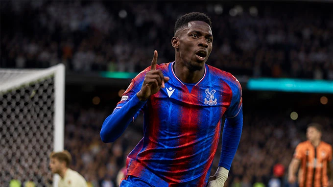 Ismaila Sarr trước ngưỡng cửa lịch sử