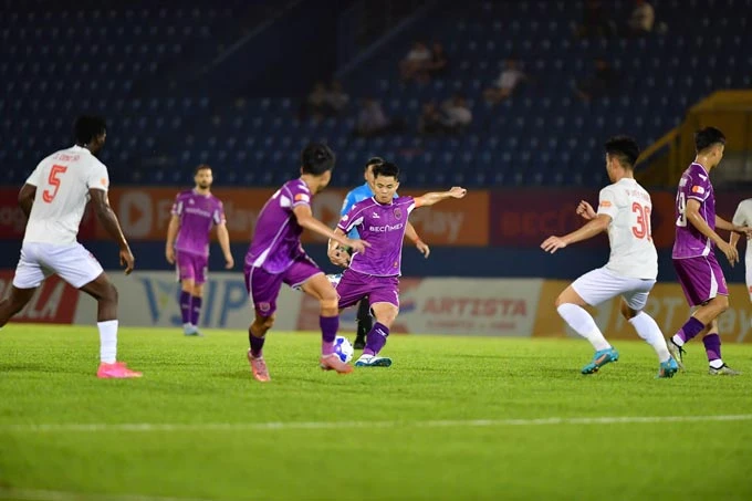 Kết quả Becamex TP.HCM 2-0 Hà Tĩnh: Chủ nhà thoát hiểm từ một ‘cực phẩm’ Kết quả Becamex TP.HCM 2-0 Hà Tĩnh: Chủ nhà thoát hiểm từ một ‘cực phẩm’