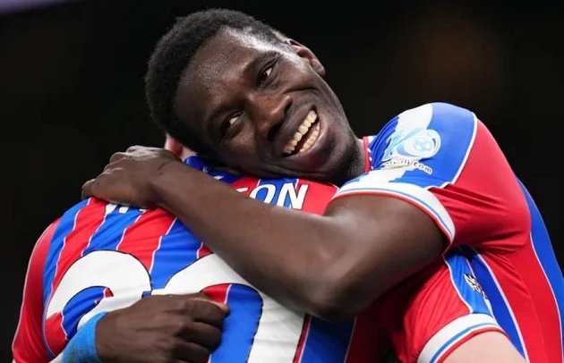 Món quà vô giá sau chiến dịch châu Âu của Crystal Palace Món quà vô giá sau chiến dịch châu Âu của Crystal Palace