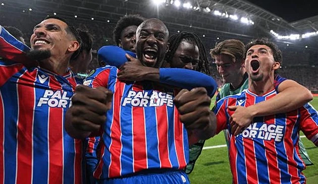 Thắng sát nút Rayo, Crystal Palace vô địch Conference League