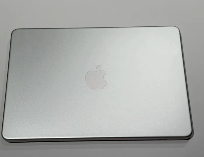 Apple chính thức ra mắt MacBook Neo, giá chưa bằng 1 chỉ vàng miếng SJC Apple chính thức ra mắt MacBook Neo, giá chưa bằng 1 chỉ vàng miếng SJC