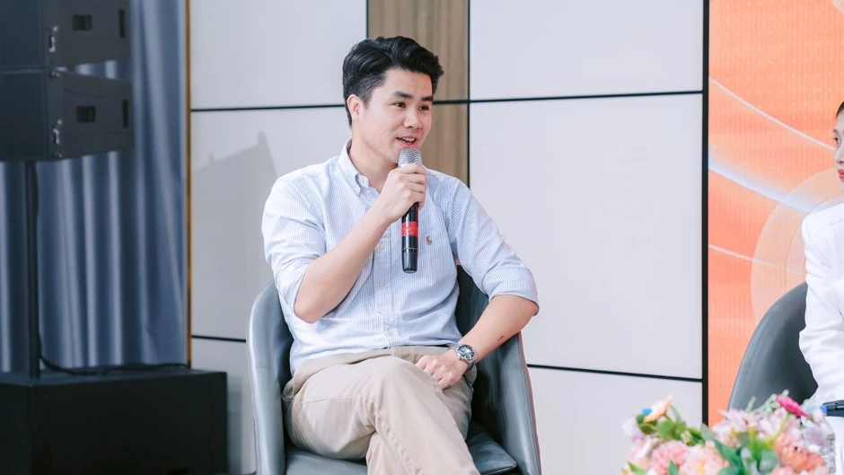 Bài học từ những người từng "rẽ hướng": 2K8 cần gì để không mất thời gian chọn lại?