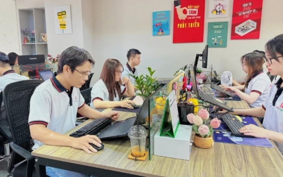 Bài toán thiết kế website doanh nghiệp chuyển đổi số thời AI Bài toán thiết kế website doanh nghiệp chuyển đổi số thời AI