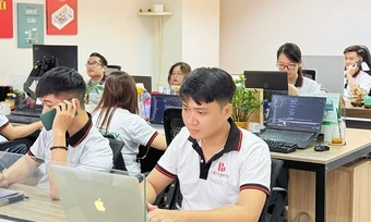 Bài toán thiết kế website doanh nghiệp chuyển đổi số thời AI