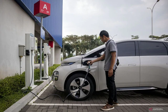 Báo Indonesia thắc mắc: "Chúng ta rõ ràng giàu khoáng sản hơn, cớ sao họ vẫn chọn Việt Nam"?