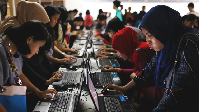 Báo Indonesia thắc mắc: "Chúng ta rõ ràng giàu khoáng sản hơn, cớ sao họ vẫn chọn Việt Nam"?
