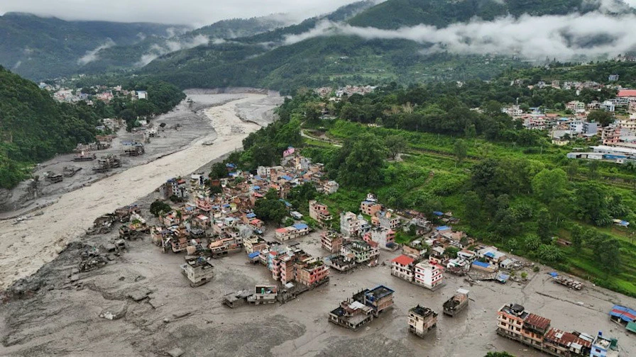 Bí ẩn sau trận lũ quét ở biên giới Nepal: Siêu đập 168 tỷ USD của Trung Quốc có phải "mồi lửa đốt cháy sông băng?" Bí ẩn sau trận lũ quét ở biên giới Nepal: Siêu đập 168 tỷ USD của Trung Quốc có phải "mồi lửa đốt cháy sông băng?"